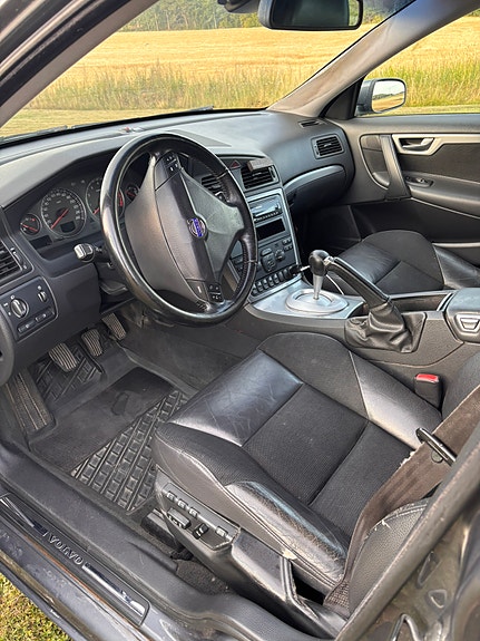 Volvo S60 3 of 4