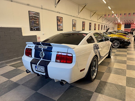 Ford Mustang 12 of 30