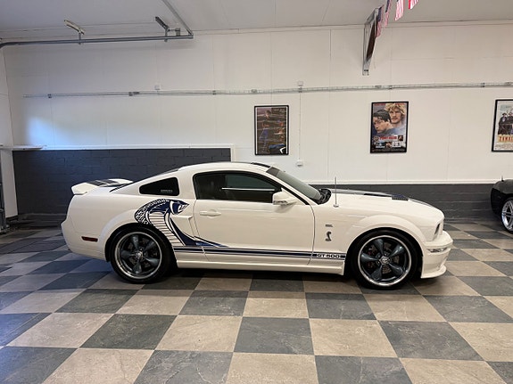 Ford Mustang 4 of 30