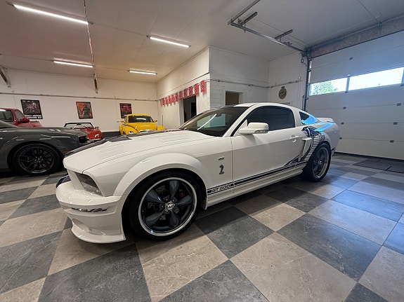 Ford Mustang 7 of 30