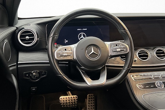 Mercedes-Benz E220 11 of 26