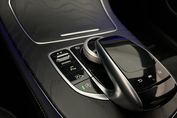 Mercedes-Benz E220 20 of 26