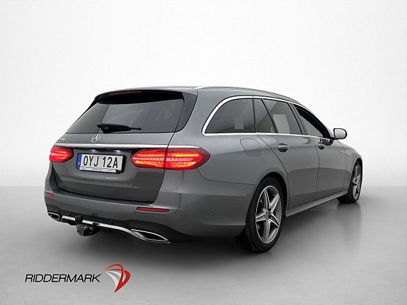 Mercedes-Benz E220 7 of 26