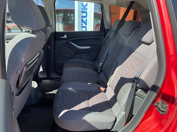 Ford C-Max 11 of 25