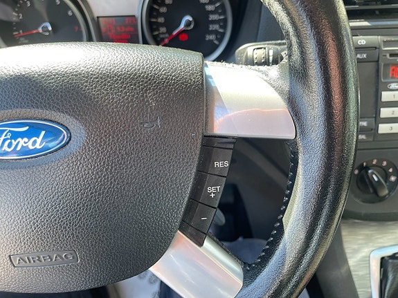 Ford C-Max 21 of 25