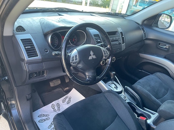 Mitsubishi Outlander 10 of 16