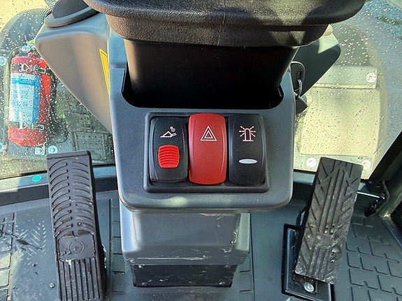 Yanmar V7 / lastmaskin / 4.250kg 10 of 12