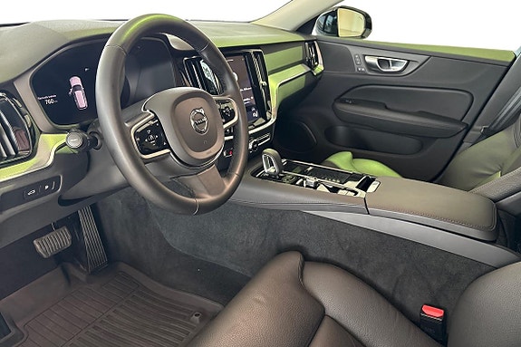 Volvo V60 8 of 14