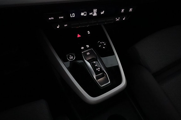 Audi Q4 e-tron 25 of 29