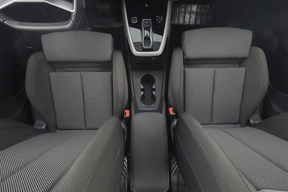 Audi Q4 e-tron 14 of 29