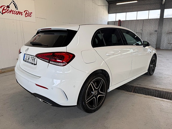 Mercedes-Benz A250 e 4 of 17