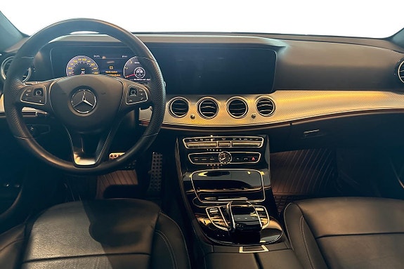 Mercedes-Benz E220 10 of 26
