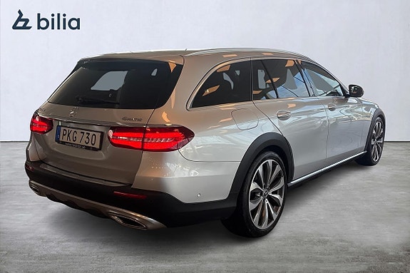 Mercedes-Benz E220 19 of 26