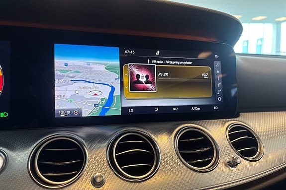 Mercedes-Benz E220 15 of 26