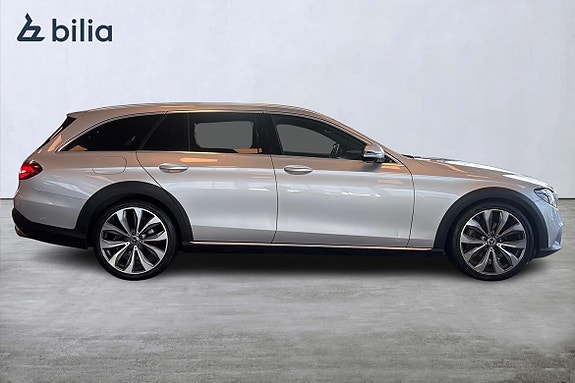 Mercedes-Benz E220 18 of 26