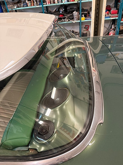 Chevrolet Impala 11 of 13