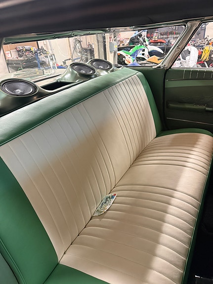 Chevrolet Impala 7 of 13