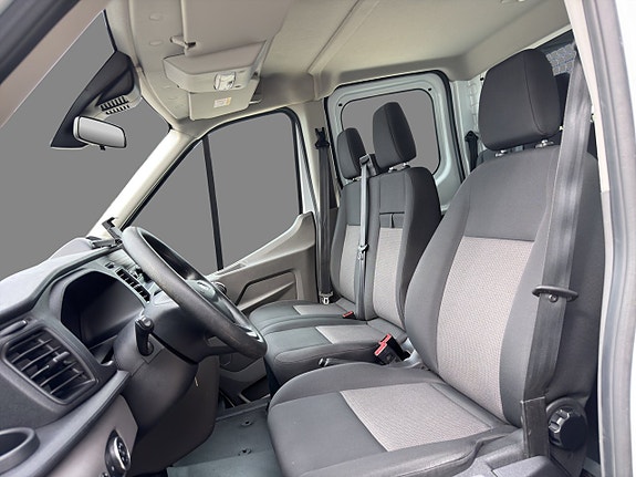 Ford Transit 12 of 15