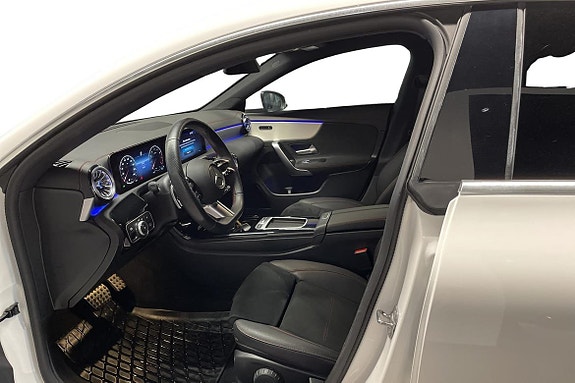 Mercedes-Benz CLA200 7 of 24