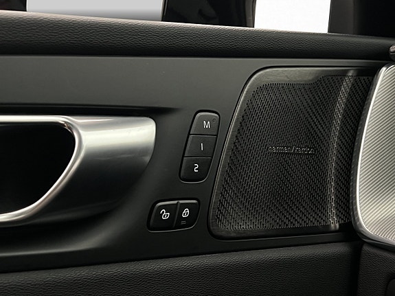 Volvo XC60 24 of 30
