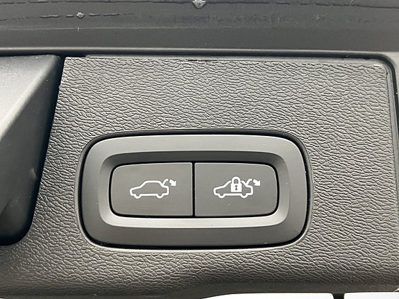 Volvo XC60 21 of 30