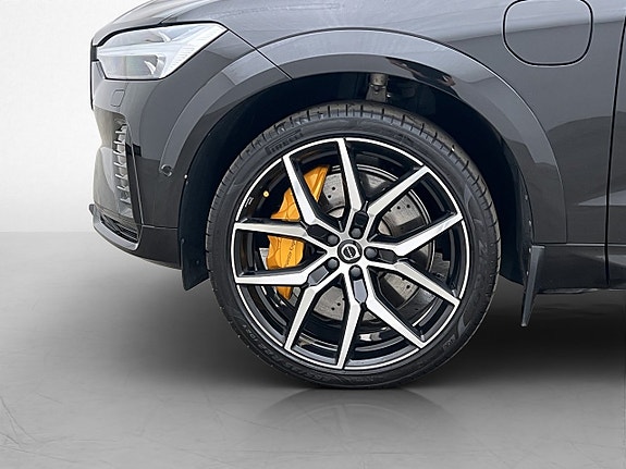 Volvo XC60 10 of 30