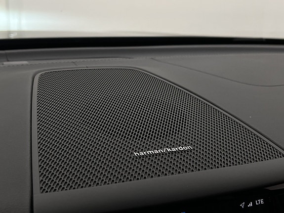 Volvo XC60 18 of 30