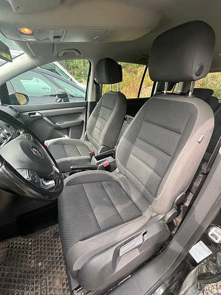 Volkswagen Touran 8 of 10