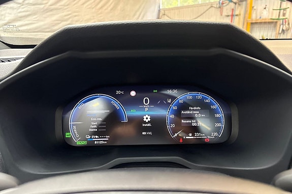 Toyota RAV4 Plug-in Hybrid 17 of 22