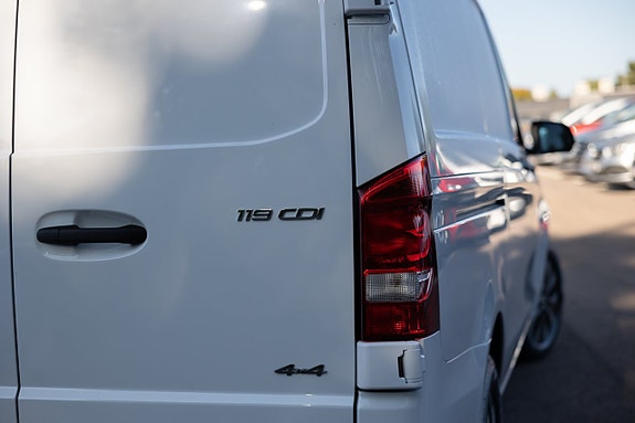 Mercedes-Benz Vito 119 4 of 5