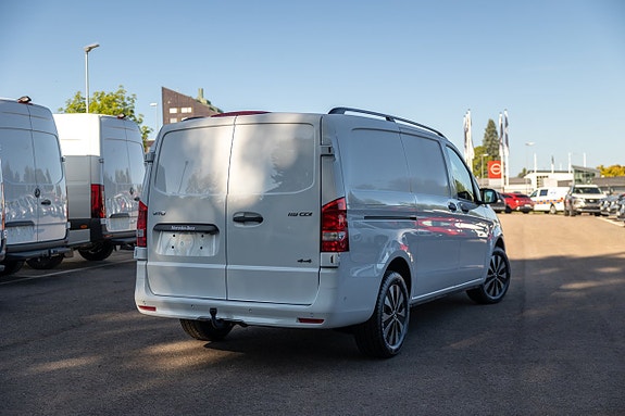 Mercedes-Benz Vito 119 2 of 5