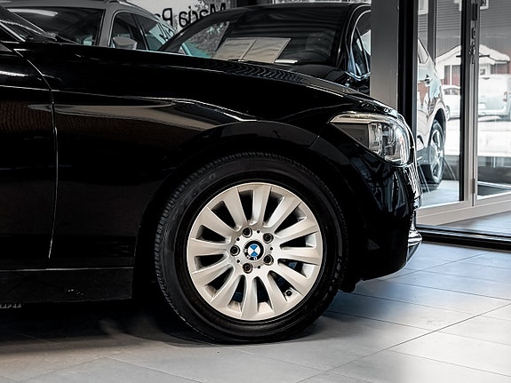 BMW 120d 6 of 17