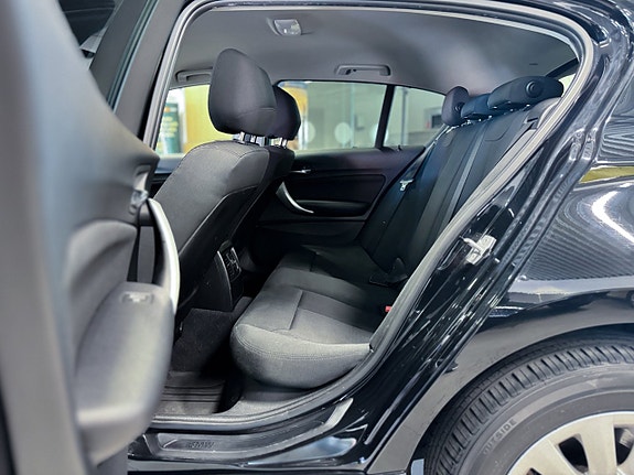 BMW 120d 13 of 17
