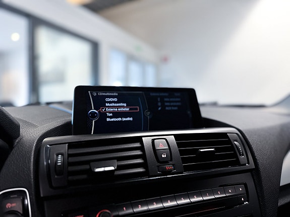 BMW 120d 14 of 17