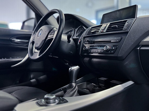 BMW 120d 9 of 17