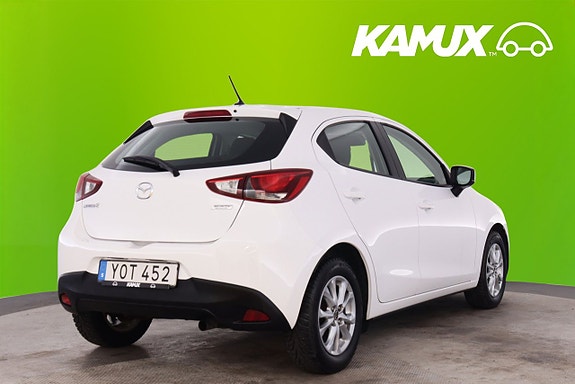 Mazda 2 4 of 17
