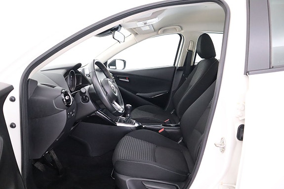 Mazda 2 10 of 17
