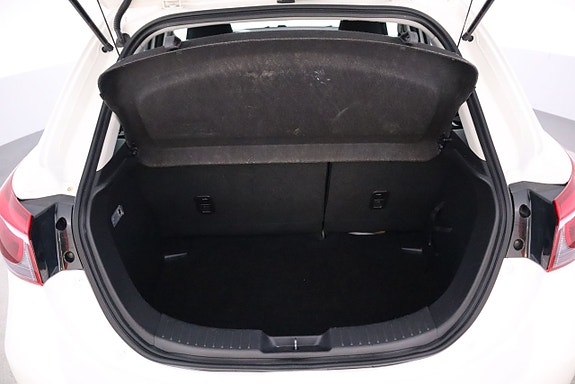 Mazda 2 17 of 17
