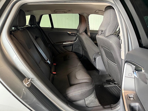 Volvo V60 9 of 21