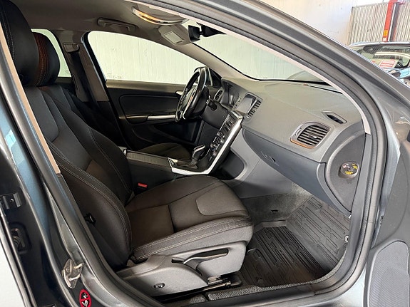 Volvo V60 8 of 21