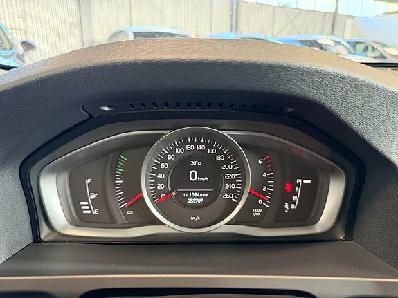 Volvo V60 15 of 21