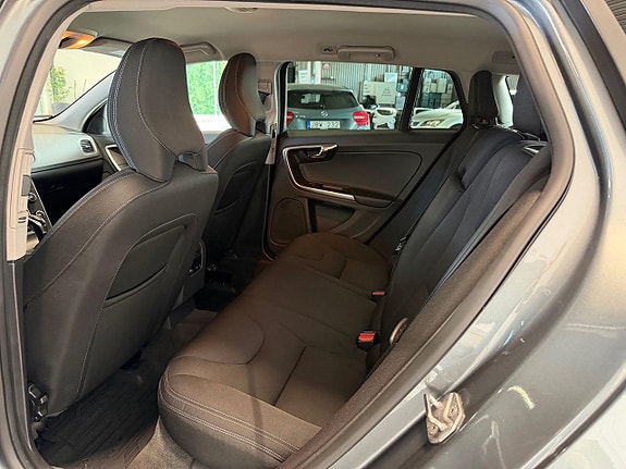 Volvo V60 12 of 21