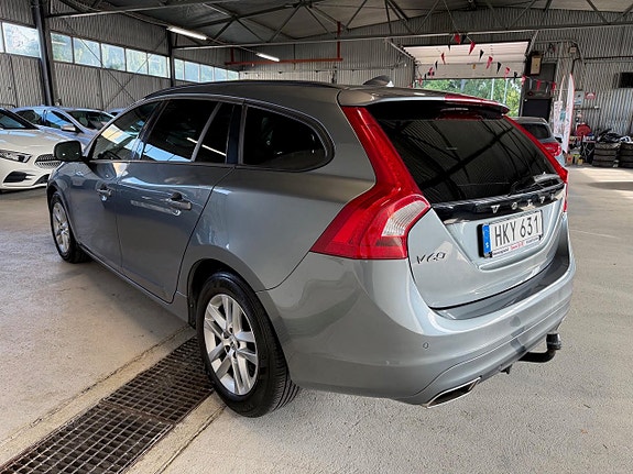 Volvo V60 4 of 21