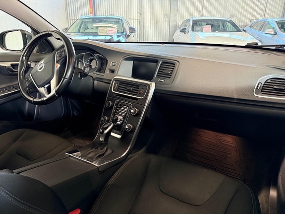 Volvo V60 7 of 21
