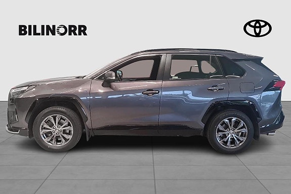 Toyota RAV4 Plug-in Hybrid 5 of 12