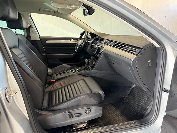 Volkswagen Passat 17 of 17