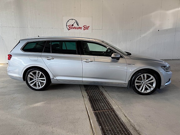 Volkswagen Passat 5 of 17