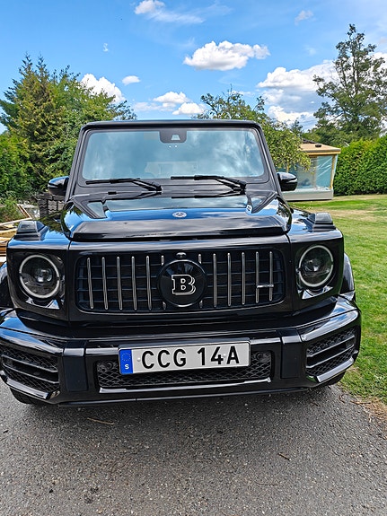 Mercedes-Benz G500 3 of 4