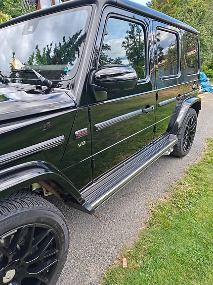 Mercedes-Benz G500 2 of 4