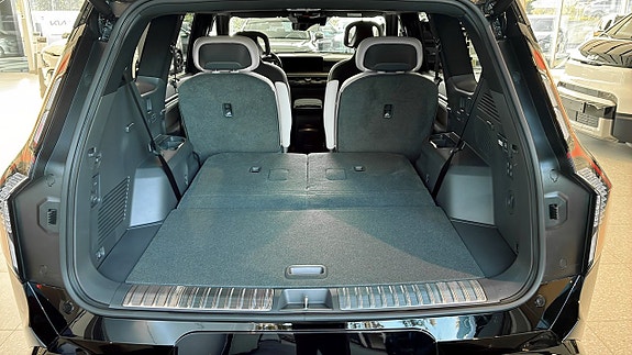 Kia EV9 11 of 26